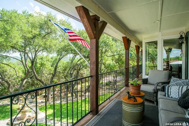 1558 Trail Ridge Dr Canyon Lake, TX 78133