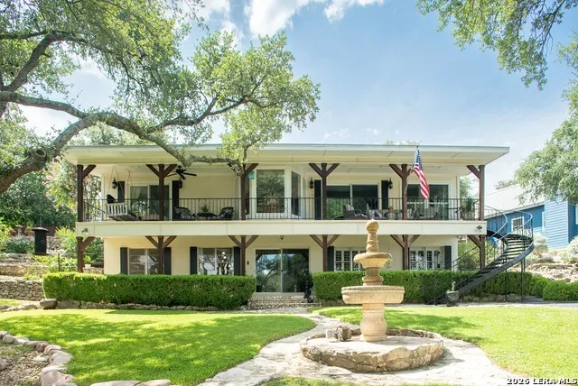 1558 Trail Ridge Dr Canyon Lake, TX 78133