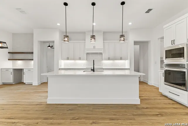 220 TOUCAN DR Spring Branch, TX 78070