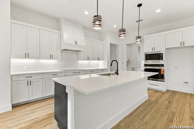 220 TOUCAN DR Spring Branch, TX 78070