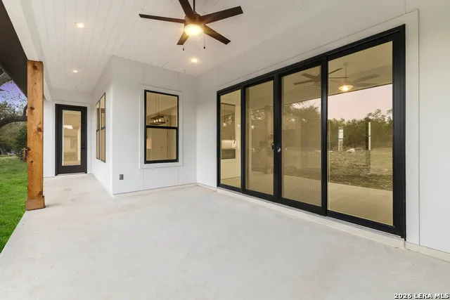 220 TOUCAN DR Spring Branch, TX 78070