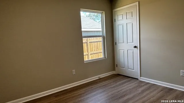 806 E 6th St. Nixon, TX 78140
