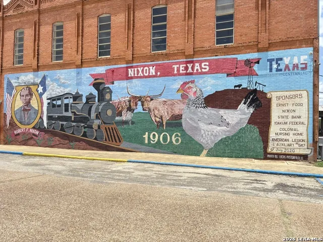 806 E 6th St. Nixon, TX 78140