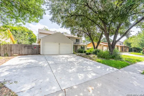 6807 Timberhill