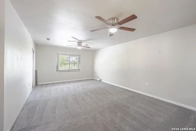 6807 Timberhill Leon Valley, TX 78238