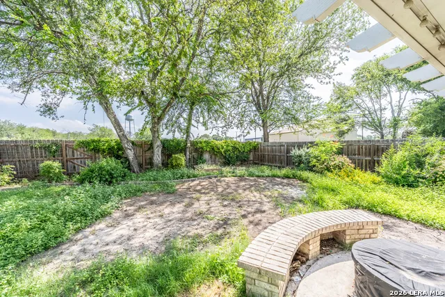 6807 Timberhill Leon Valley, TX 78238