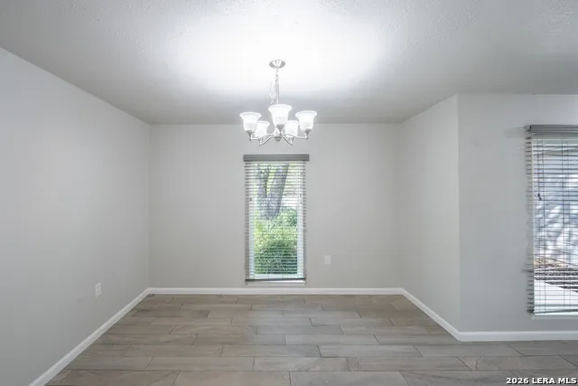 6807 Timberhill Leon Valley, TX 78238