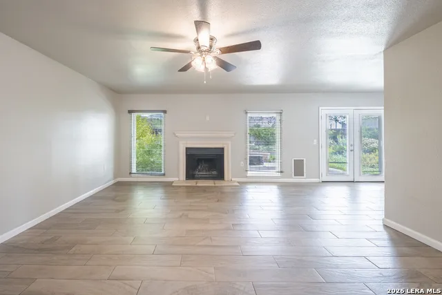 6807 Timberhill Leon Valley, TX 78238