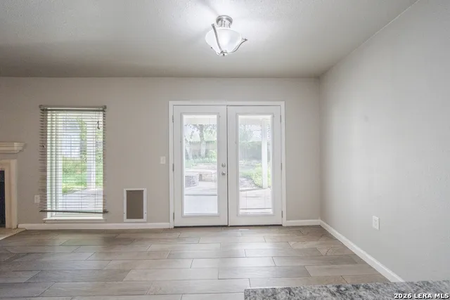 6807 Timberhill Leon Valley, TX 78238