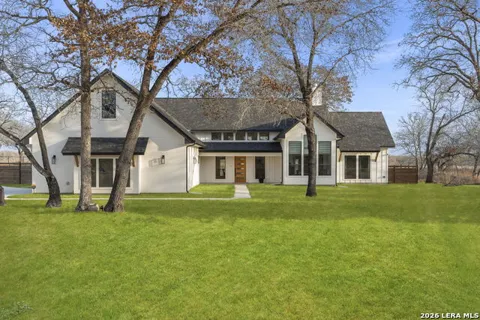 200 OAK FIELDS DR