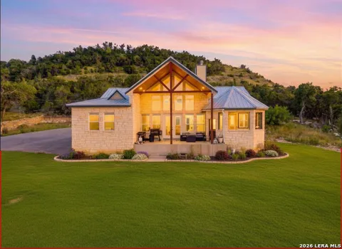 348 WHITE OAK DR