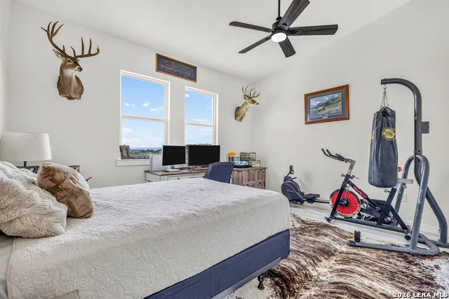 348 WHITE OAK DR Canyon Lake, TX 78133