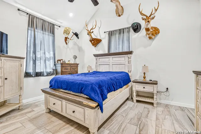 348 WHITE OAK DR Canyon Lake, TX 78133