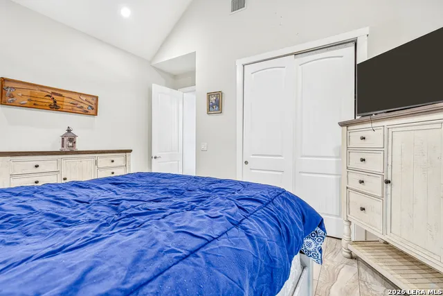 348 WHITE OAK DR Canyon Lake, TX 78133