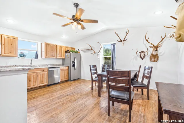 348 WHITE OAK DR Canyon Lake, TX 78133