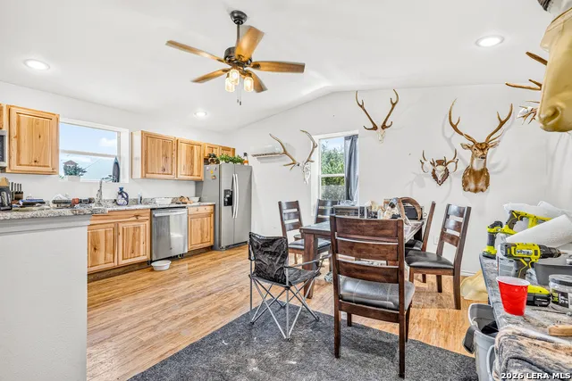 348 WHITE OAK DR Canyon Lake, TX 78133