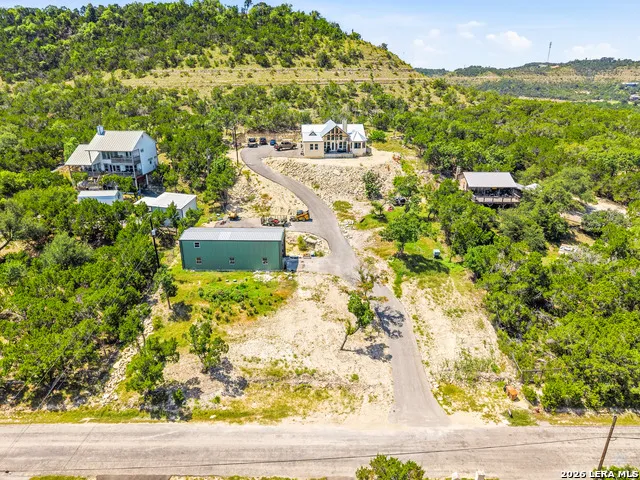 348 WHITE OAK DR Canyon Lake, TX 78133