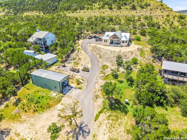 348 WHITE OAK DR Canyon Lake, TX 78133