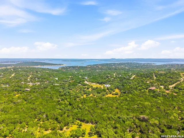 348 WHITE OAK DR Canyon Lake, TX 78133