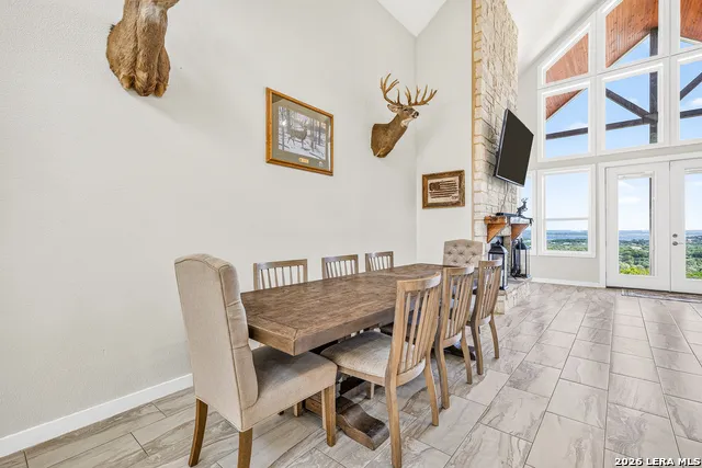 348 WHITE OAK DR Canyon Lake, TX 78133
