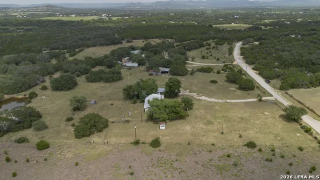 1628 COUNTY ROAD 357 Utopia, TX 78884