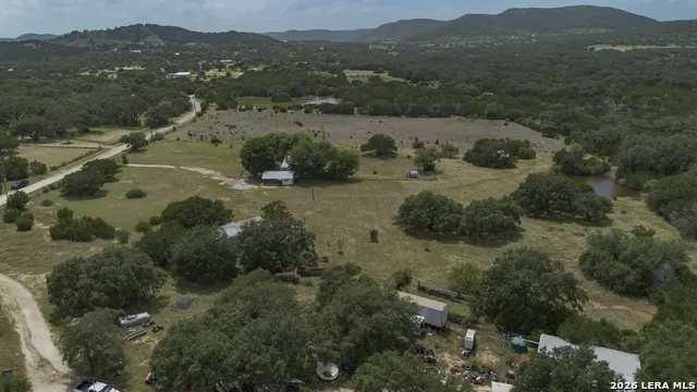 1628 COUNTY ROAD 357 Utopia, TX 78884