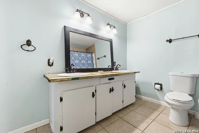 1628 COUNTY ROAD 357 Utopia, TX 78884