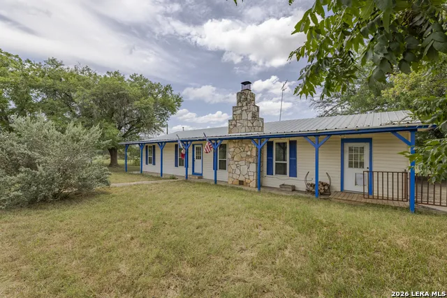1628 COUNTY ROAD 357 Utopia, TX 78884