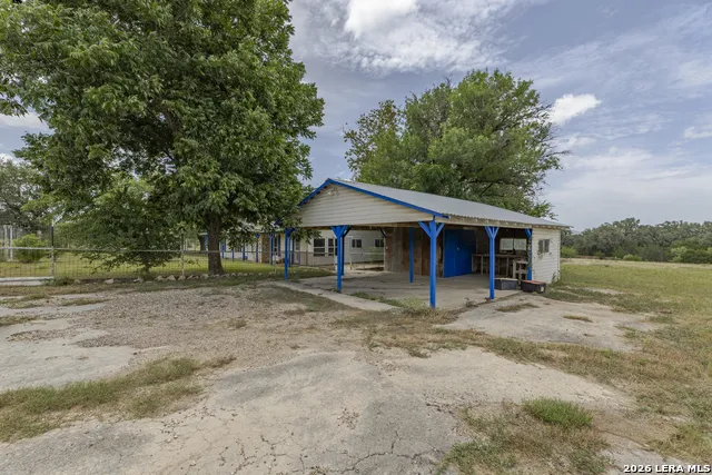 1628 COUNTY ROAD 357 Utopia, TX 78884