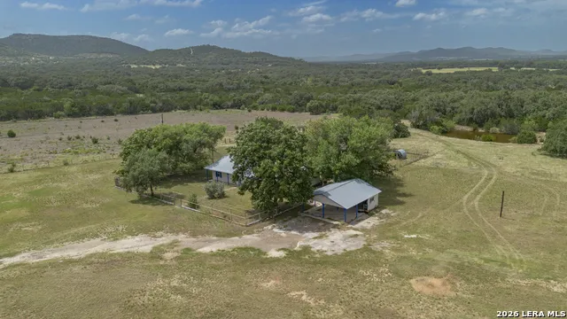 1628 COUNTY ROAD 357 Utopia, TX 78884