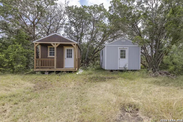 1628 COUNTY ROAD 357 Utopia, TX 78884