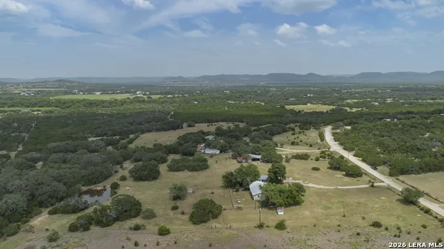 1628 COUNTY ROAD 357 Utopia, TX 78884