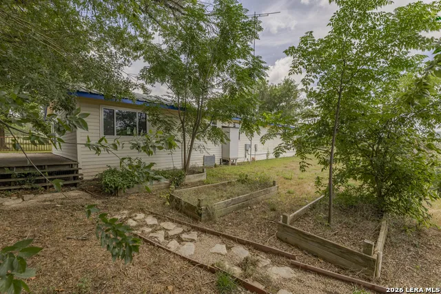 1628 COUNTY ROAD 357 Utopia, TX 78884
