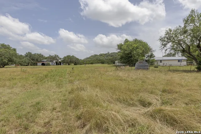 1628 COUNTY ROAD 357 Utopia, TX 78884