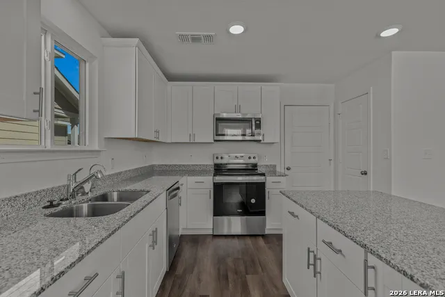 4072 Bermuda Ln Seguin, TX 78155