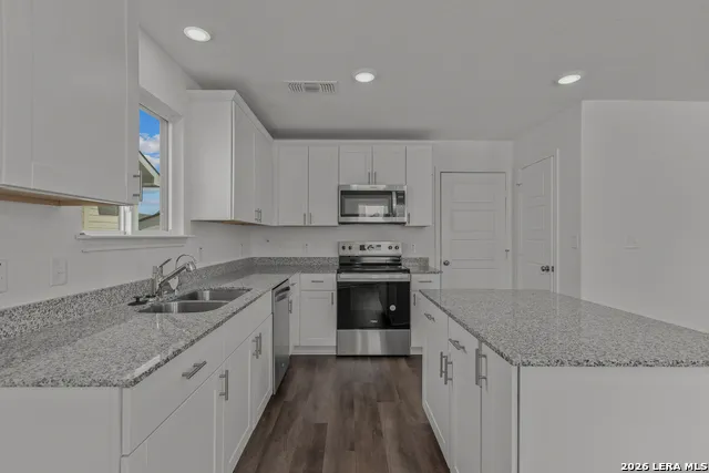 4072 Bermuda Ln Seguin, TX 78155