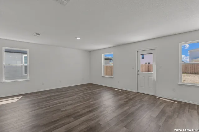 4072 Bermuda Ln Seguin, TX 78155