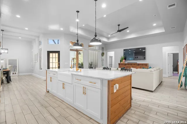 240 Eaglerock Poteet, TX 78065
