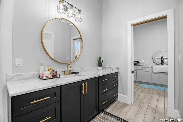 240 Eaglerock Poteet, TX 78065