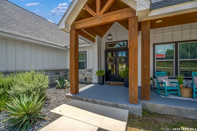 240 Eaglerock Poteet, TX 78065