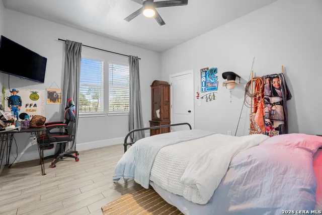 240 Eaglerock Poteet, TX 78065
