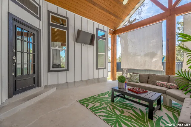 240 Eaglerock Poteet, TX 78065