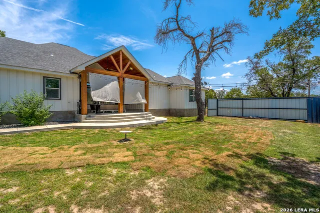 240 Eaglerock Poteet, TX 78065