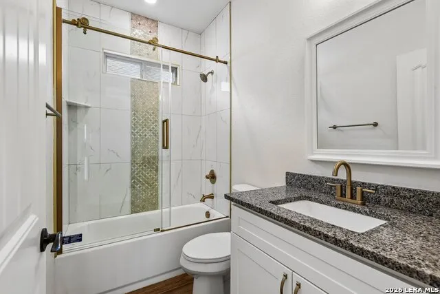 1025 Roanoke Kerrville, TX 78028