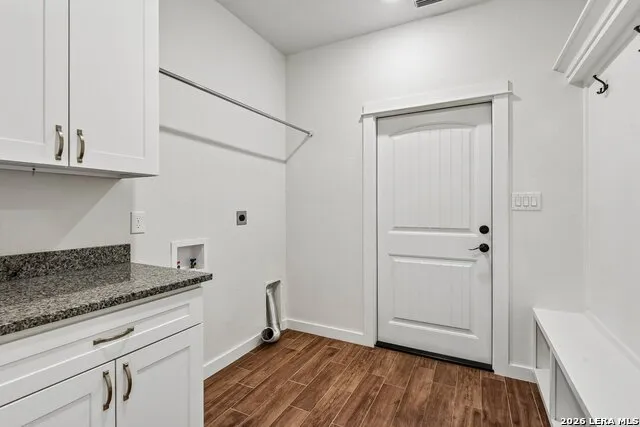 1025 Roanoke Kerrville, TX 78028