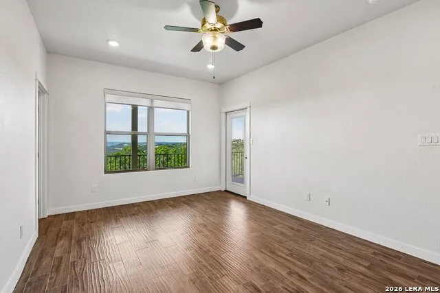 1025 Roanoke Kerrville, TX 78028