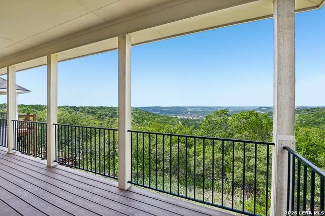 1025 Roanoke Kerrville, TX 78028