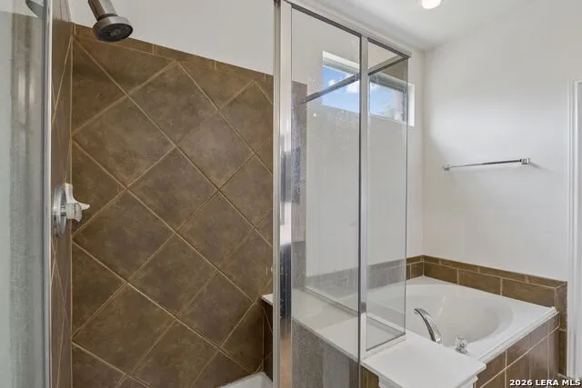8918 Los Sonoma Rio Helotes, TX 78023