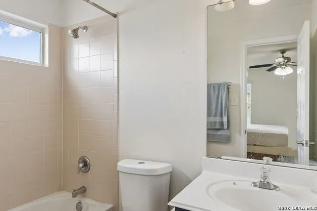 8918 Los Sonoma Rio Helotes, TX 78023