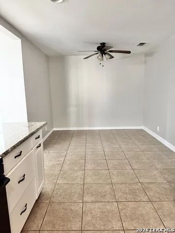 170 White Beeville, TX 78102